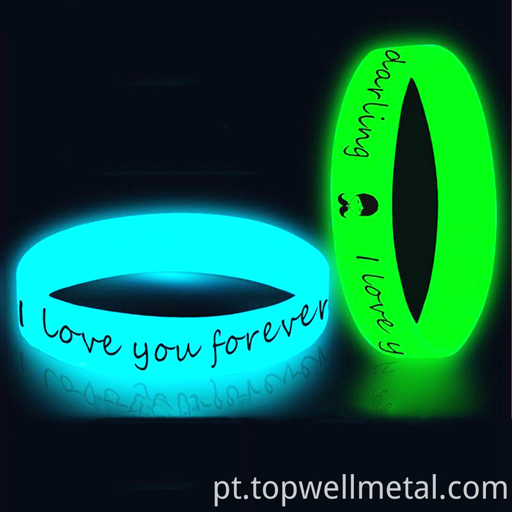 glow wristband